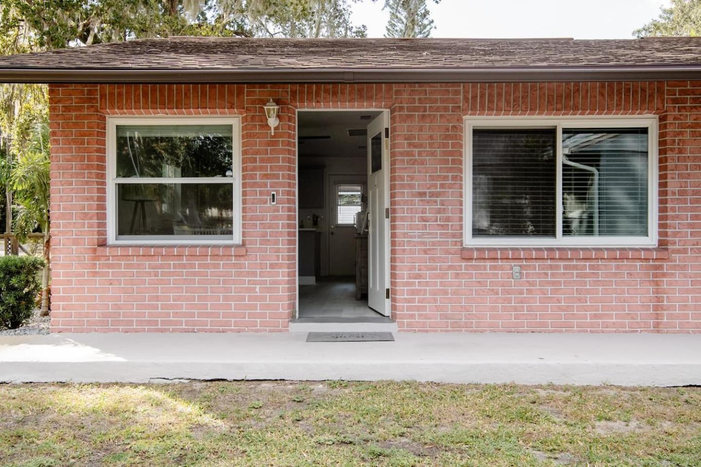 Walk Everywhere! 1-Bedroom Gem In Downtown Hub New Port Richey Exterior foto