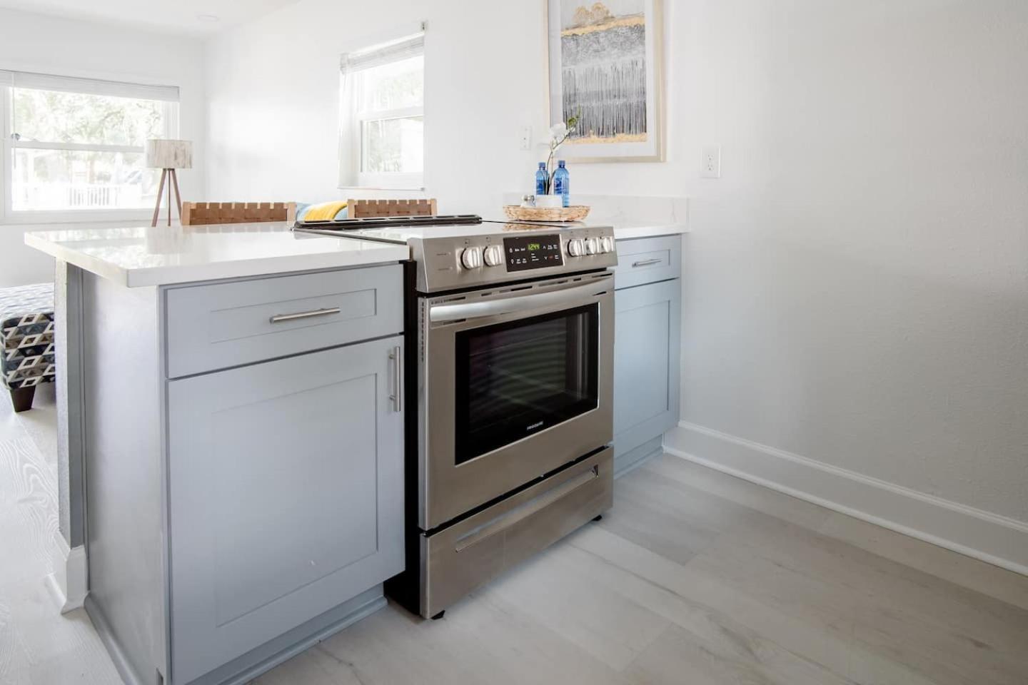 Walk Everywhere! 1-Bedroom Gem In Downtown Hub New Port Richey Exterior foto